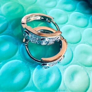 Pretty Bird Mini Hoop Earrings, 18k White Gold. NEW